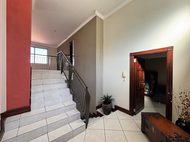 Spacious Family Home with Lush Garden, Pool & Separate Flatlet – Must see