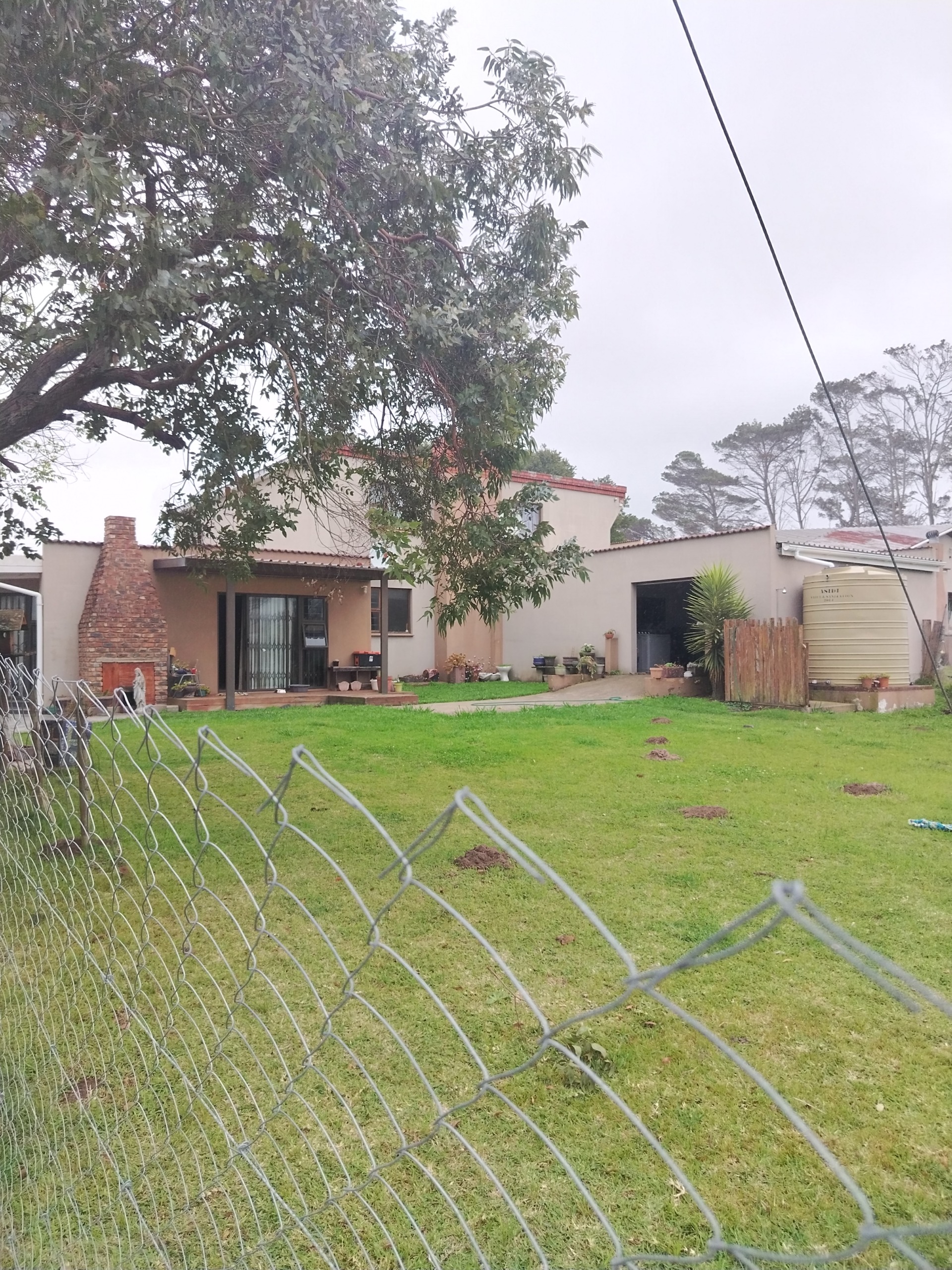 Luxury lifestyle farm – 12 hectares of beauty & income