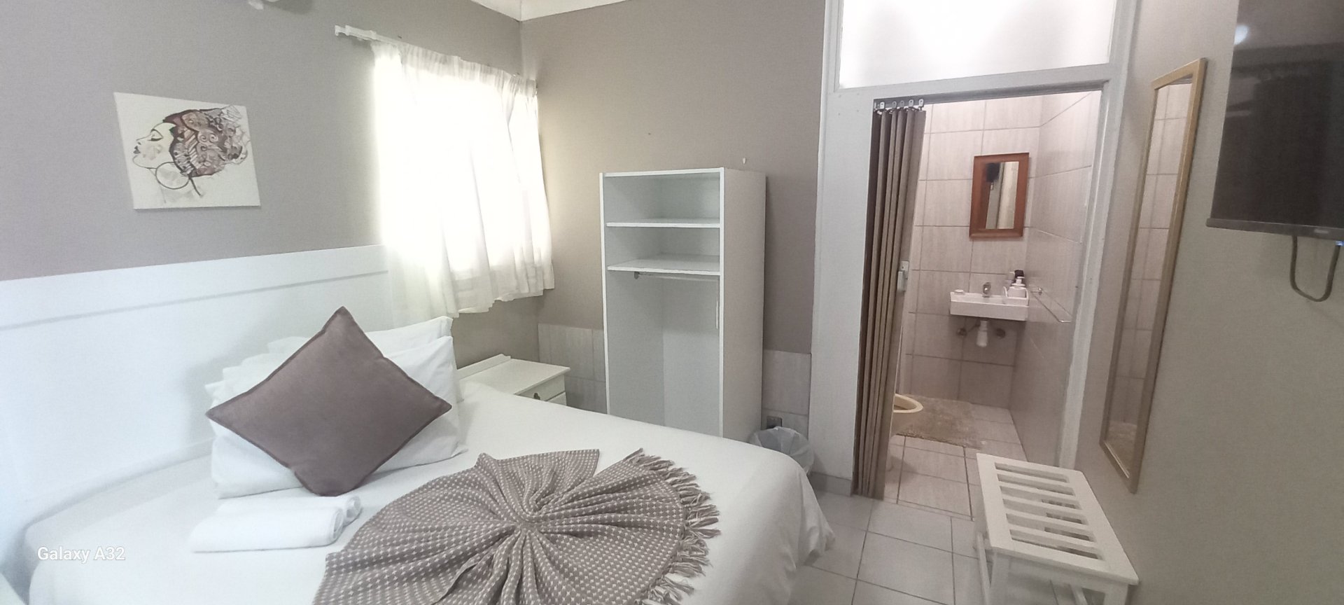 Prime Investment Opportunity: 7-Bed Coastal Gem on 2,800sqm plot.