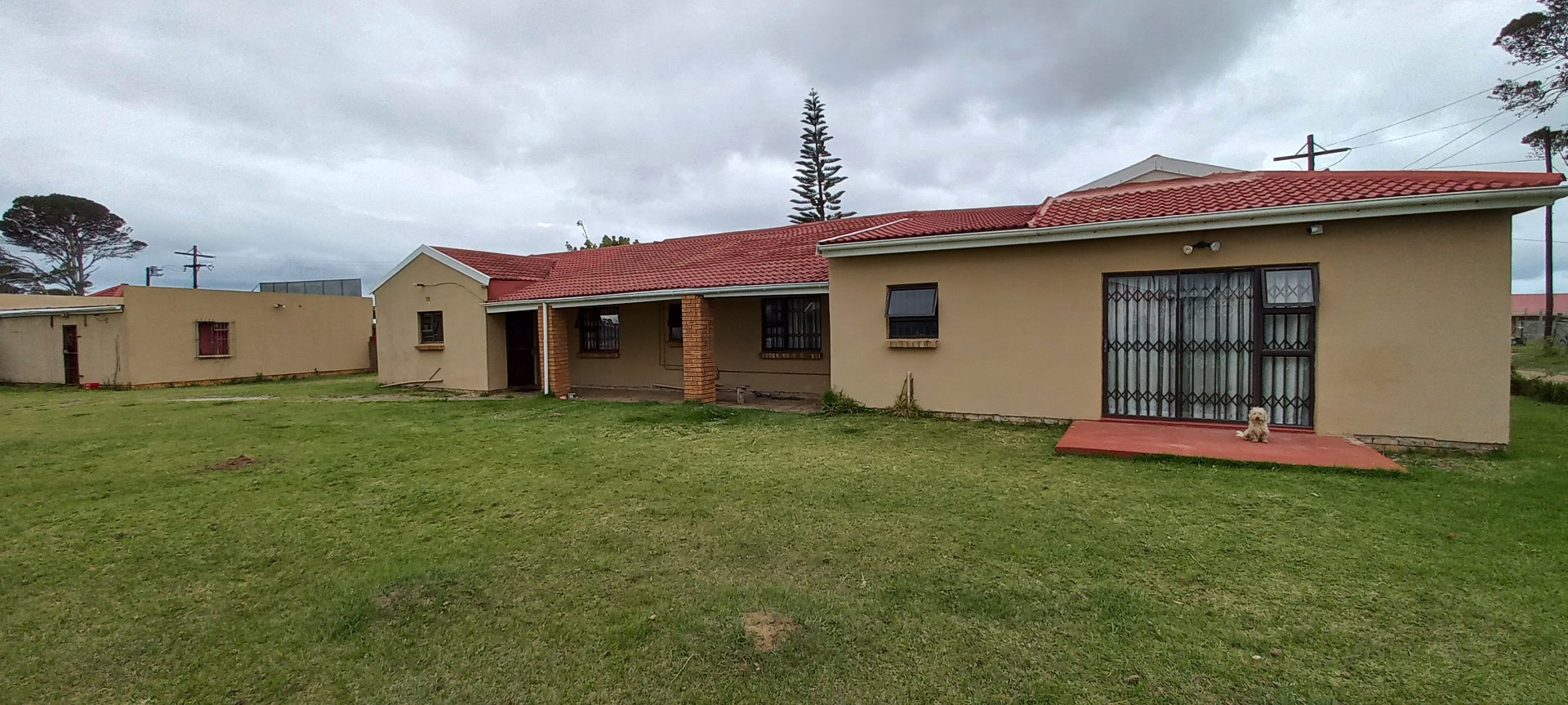 27 Retirement Perfection! 4-Bed Home + Income-Generating Store, R15k/pm
