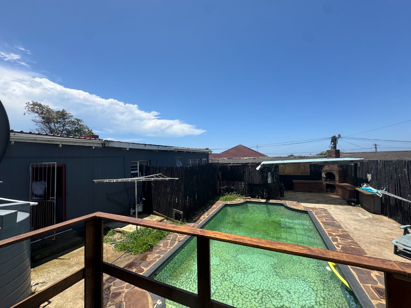 1 A Family Home with income gereration