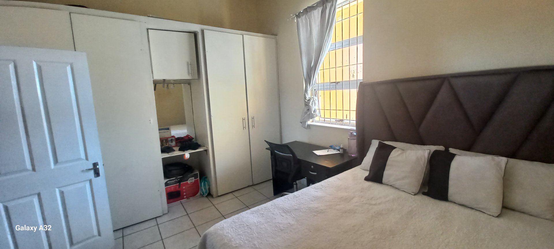 12 2-Bedroom Apartment in Prime Quigney – Investment Potential!