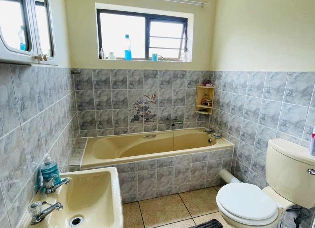 3 Bedroom House for Sale in Gonubie