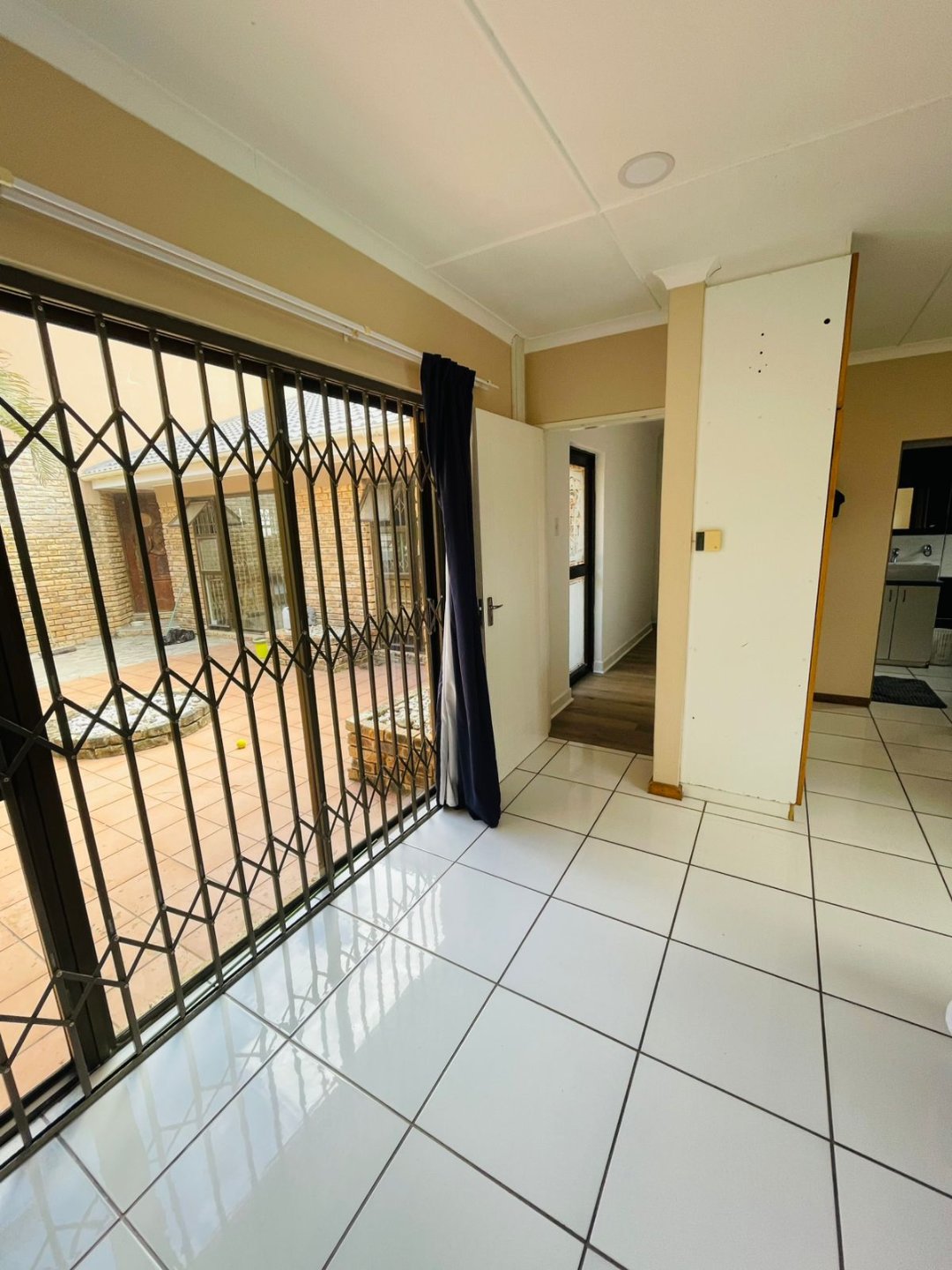 26 3 Bedroom House for Sale in Gonubie