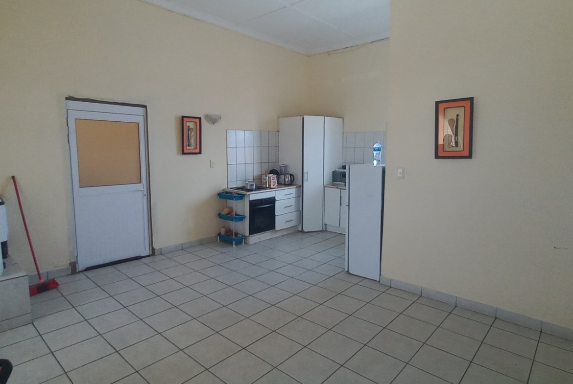 2-Bedroom Apartment in Prime Quigney – Investment Potential!