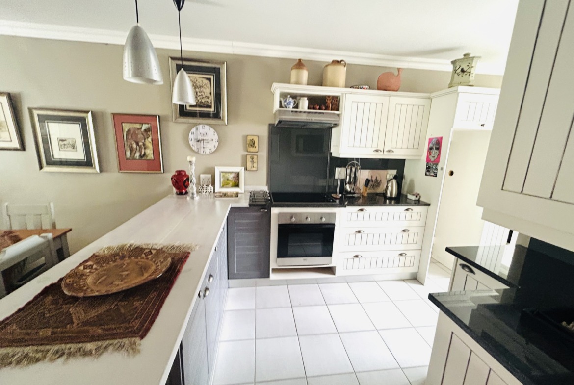 Townhouse for sale in Beacon Bay