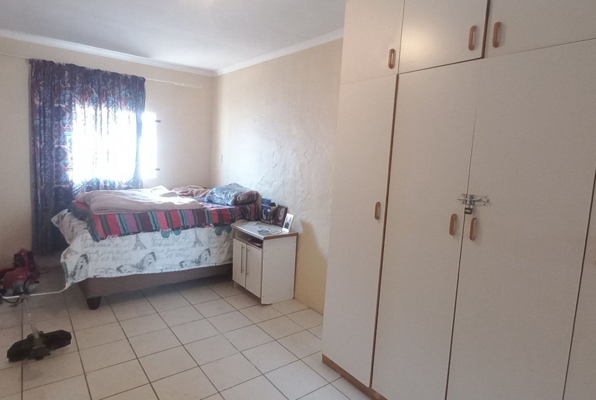 Prime 1,119m² Opportunity with Dual Rental Units