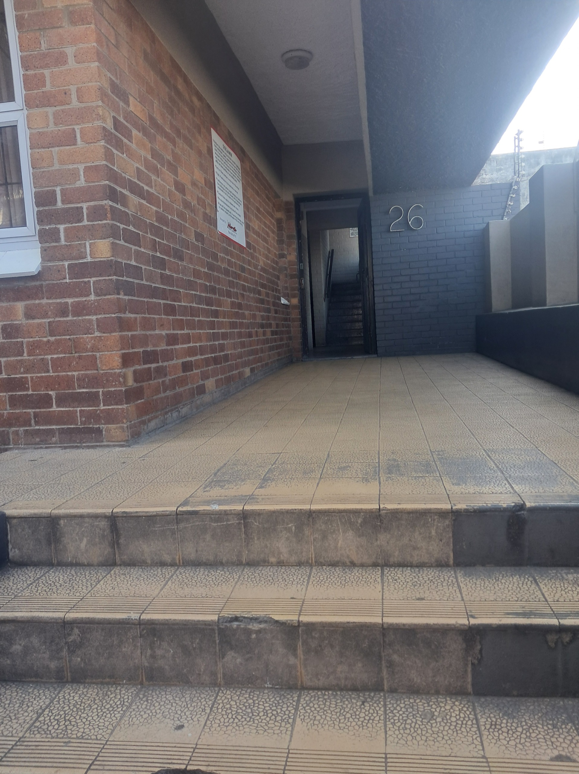 20260415_134517 Bachelor Flat for Sale in Quigney – Close to the Beach & CBD