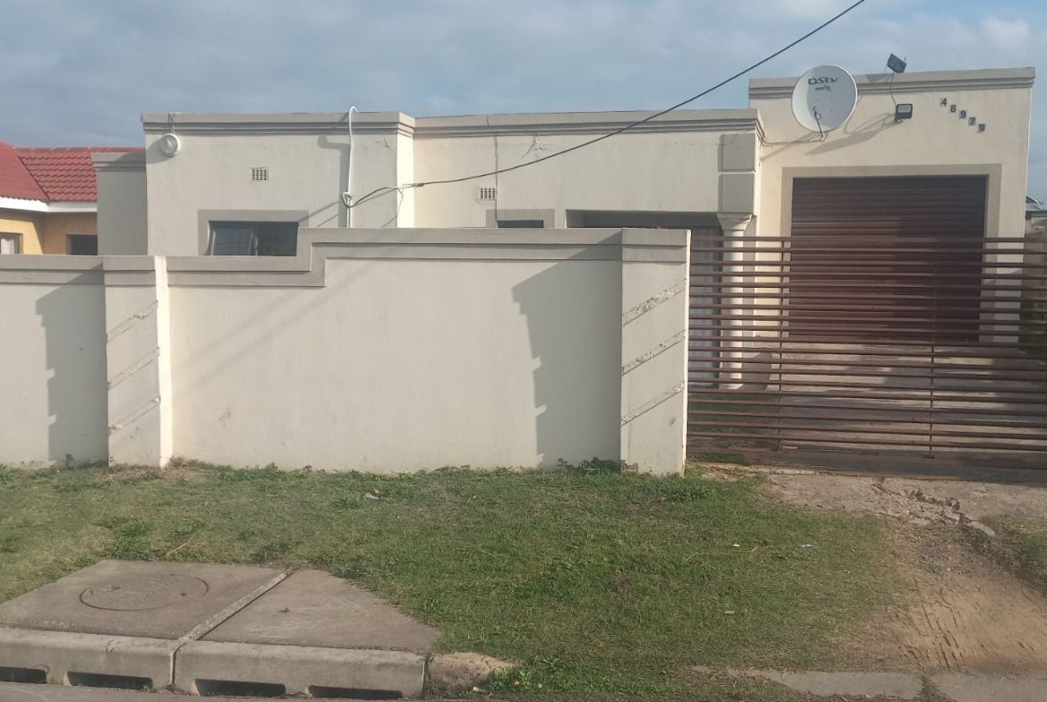 Prime Investment Opportunity in Amalinda Forest: 3-Bedroom House + 4 Income-Generating Flats!