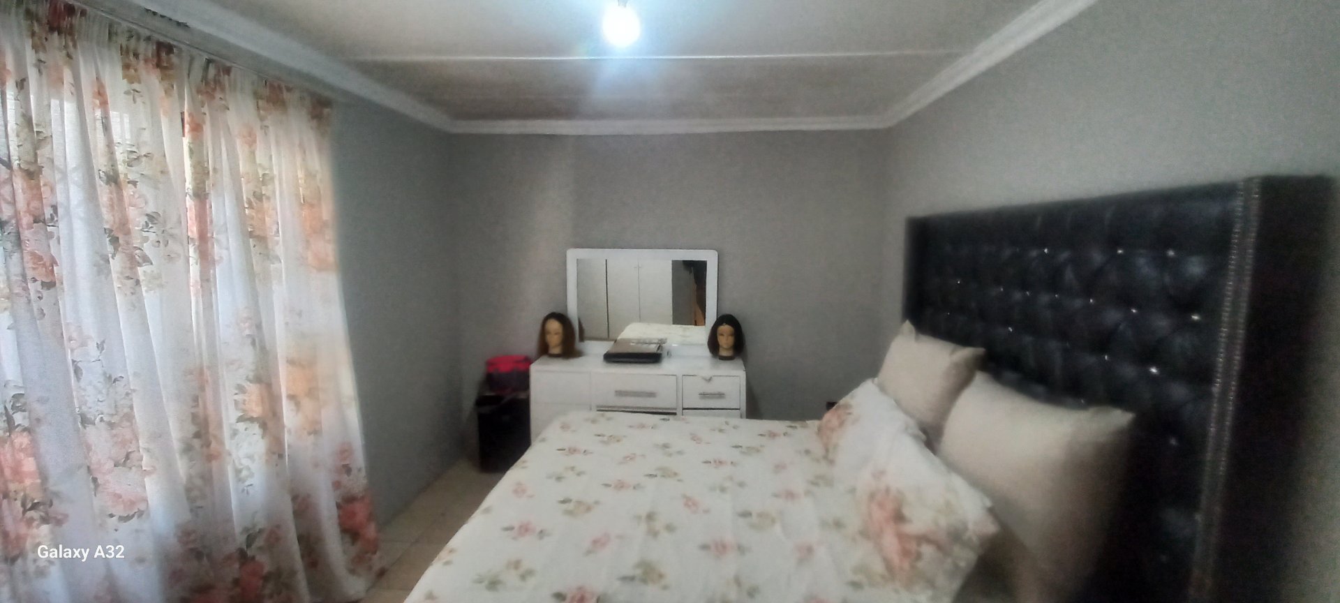 12 Prime Investment Opportunity in Amalinda Forest: 3-Bedroom House + 4 Income-Generating Flats!