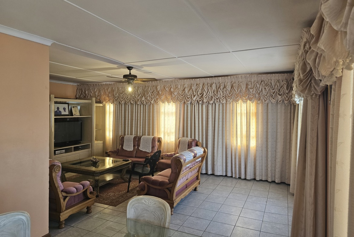 Spacious Family Home with Granny Flat in a Prime Location