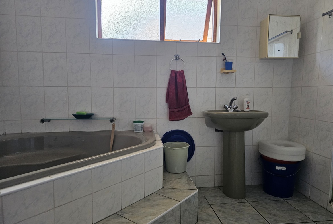 Spacious Family Home with Granny Flat in a Prime Location