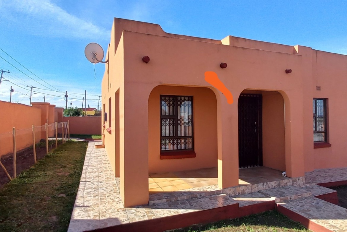 Modern 3-Bedroom Family Home on a Generous Corner Stand – NU17, Mdantsane