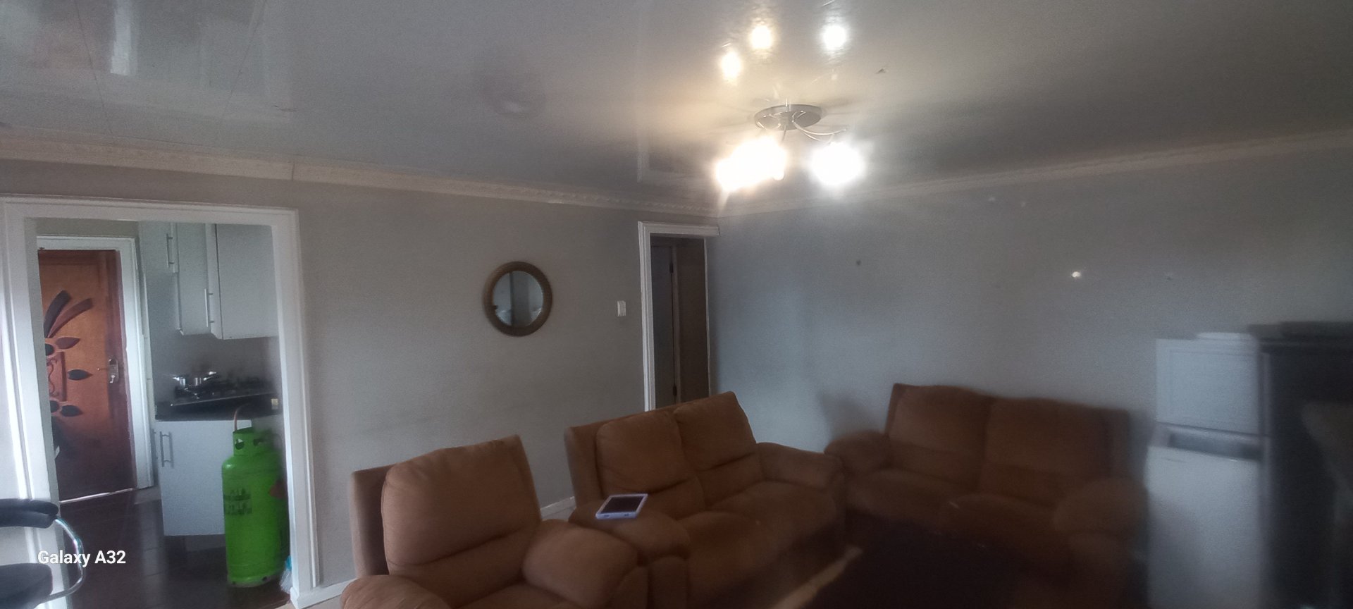 9 Prime Investment Opportunity in Amalinda Forest: 3-Bedroom House + 4 Income-Generating Flats!