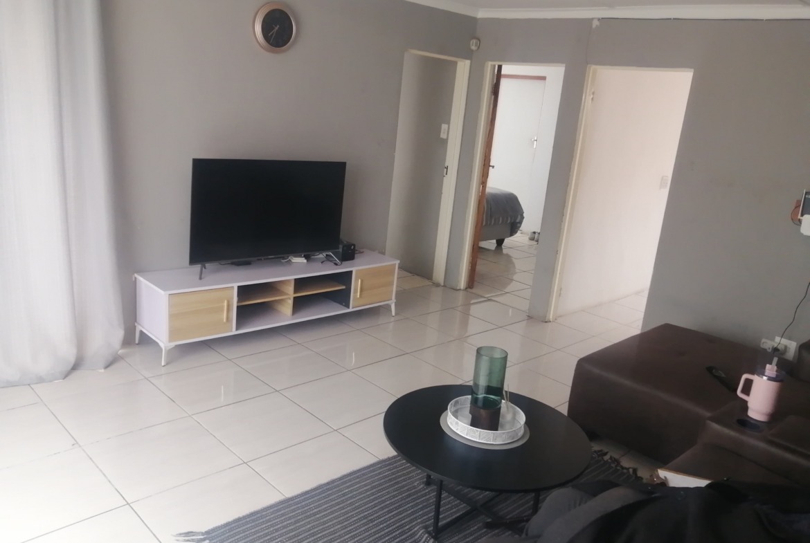 Modern 3-Bedroom Family Home in NU2