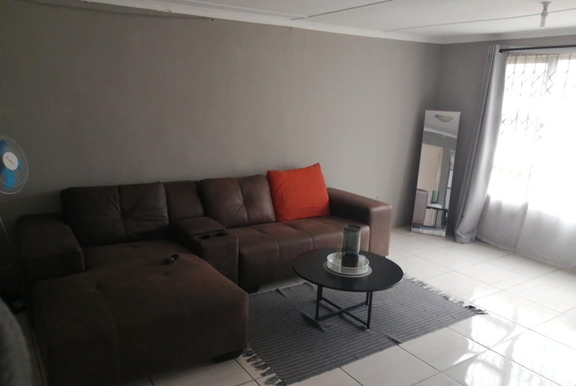 Modern 3-Bedroom Family Home in NU2