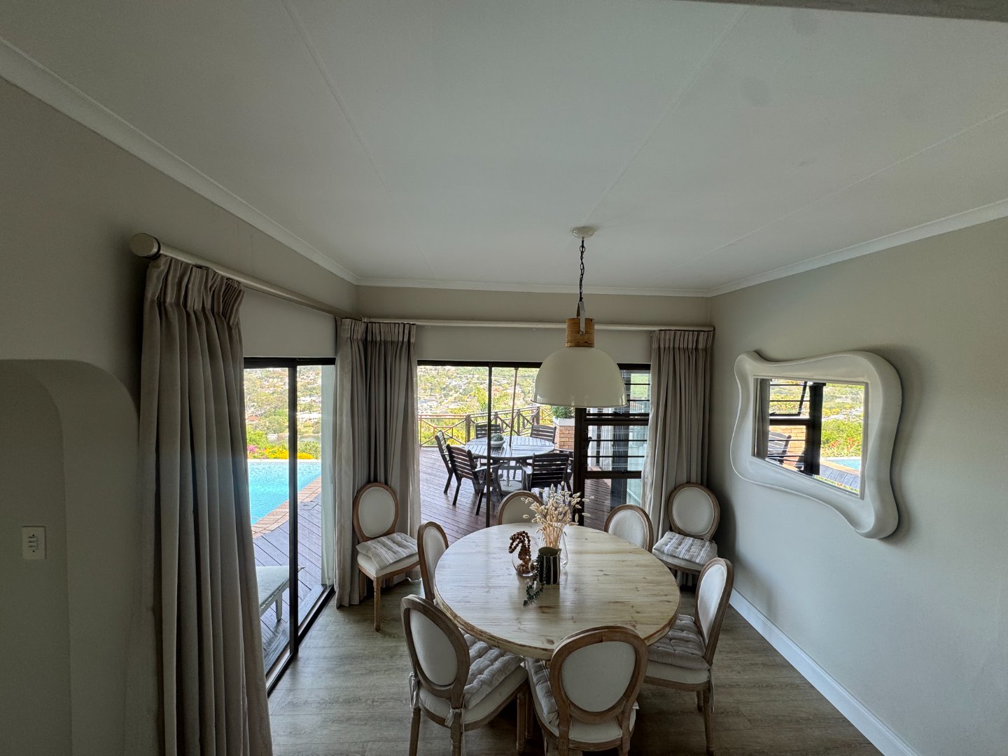 Luxurious Beacon Bay Family Home with Pool