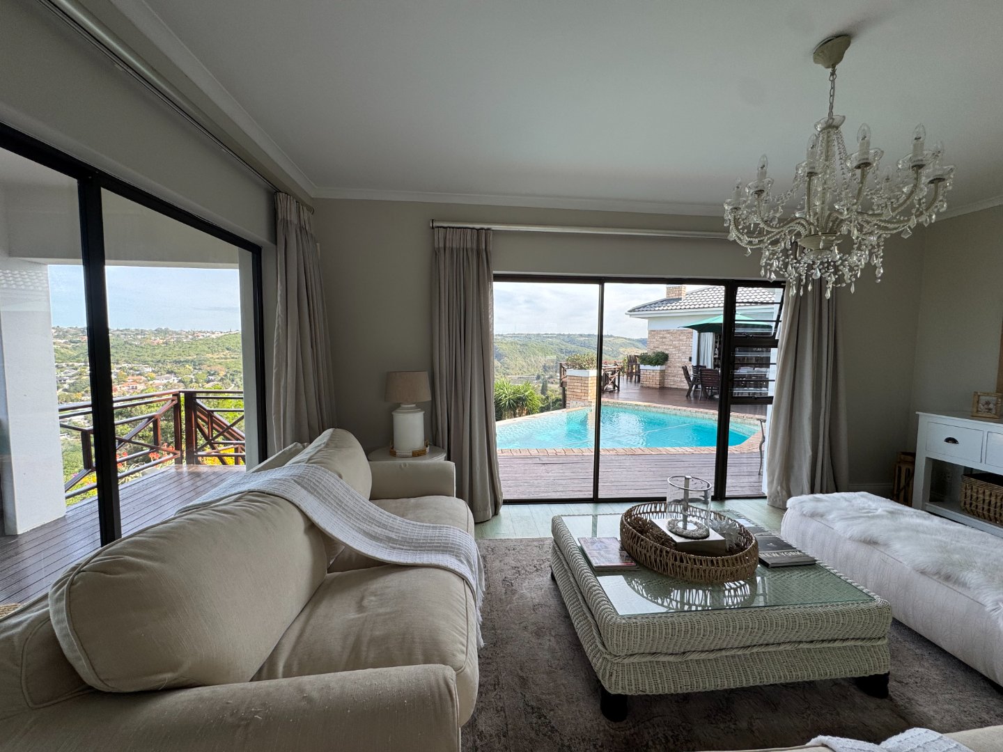 Luxurious Beacon Bay Family Home with Pool