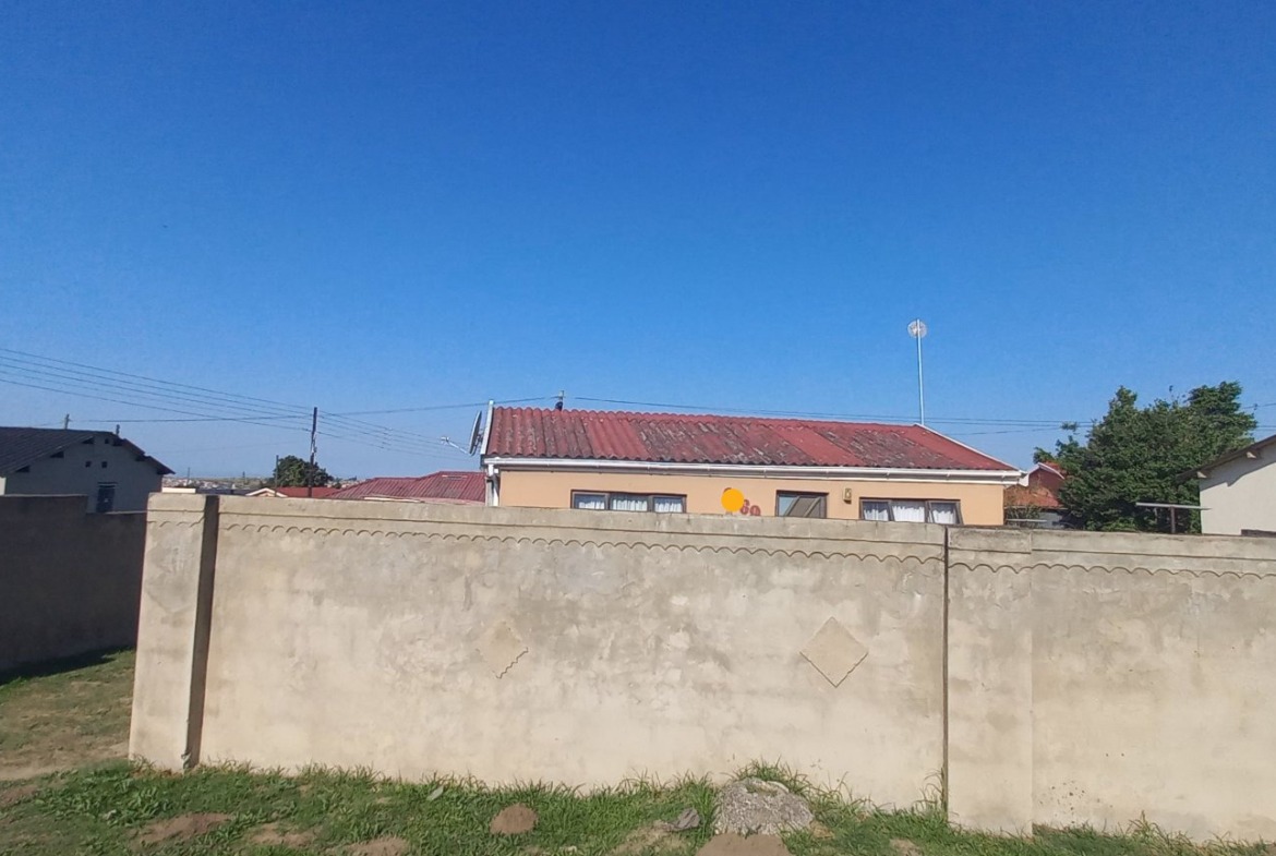 Beautiful 5-Bedroom Property For Sale in NU12, Mdantsane