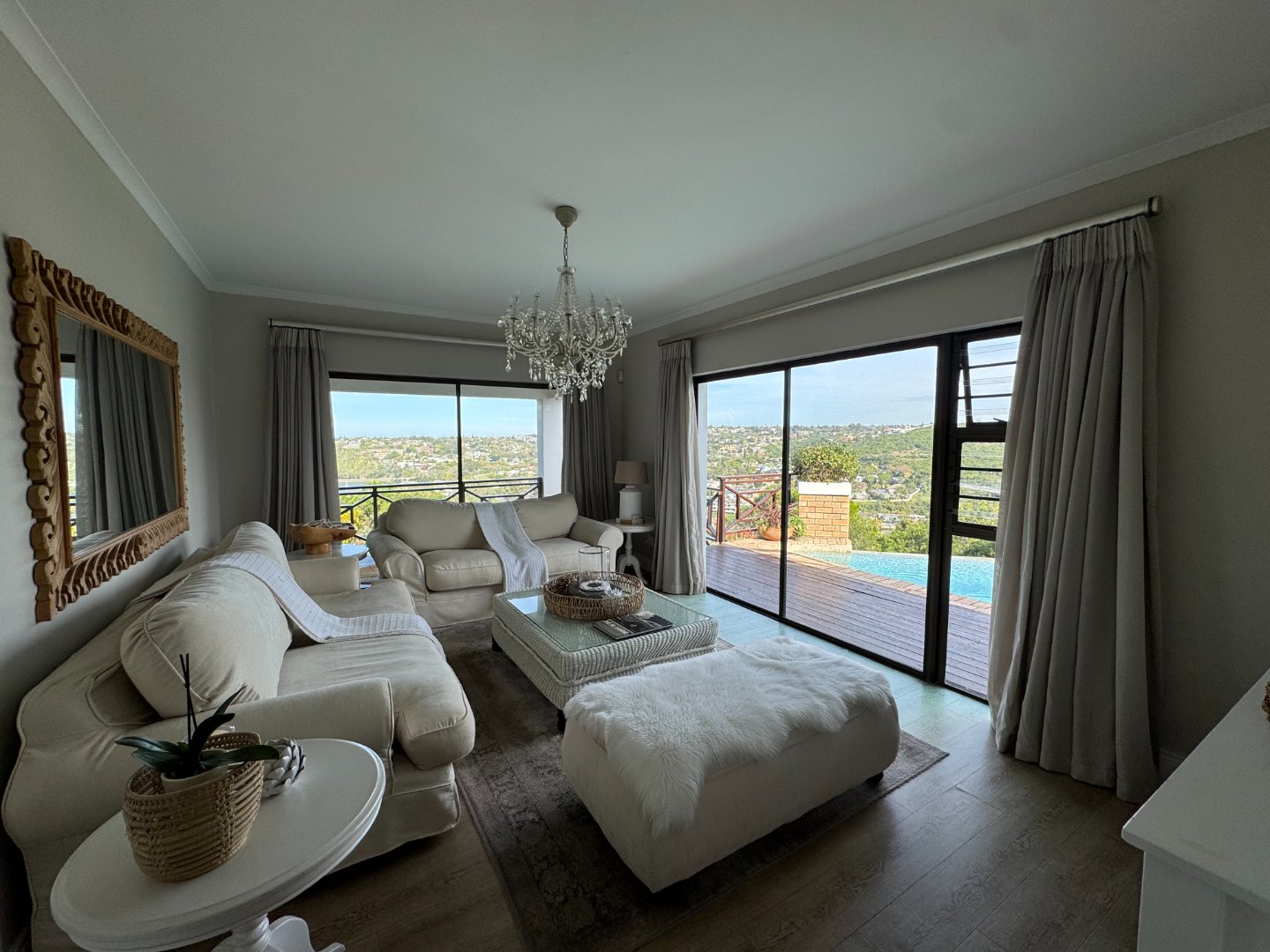 Luxurious Beacon Bay Family Home with Pool