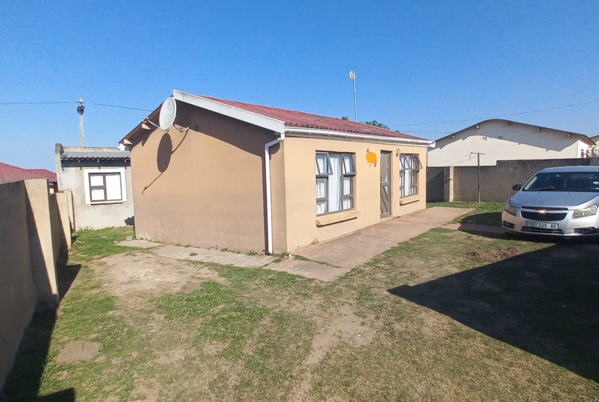 Beautiful 5-Bedroom Property For Sale in NU12, Mdantsane
