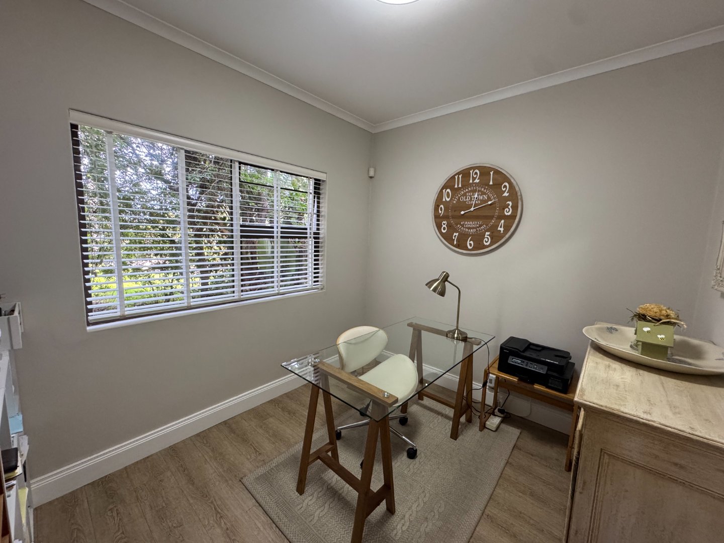 Luxurious Beacon Bay Family Home with Pool