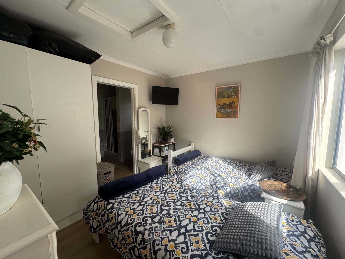 Luxurious Beacon Bay Family Home with Pool