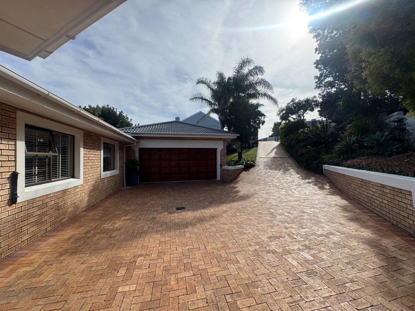 Luxurious Beacon Bay Family Home with Pool