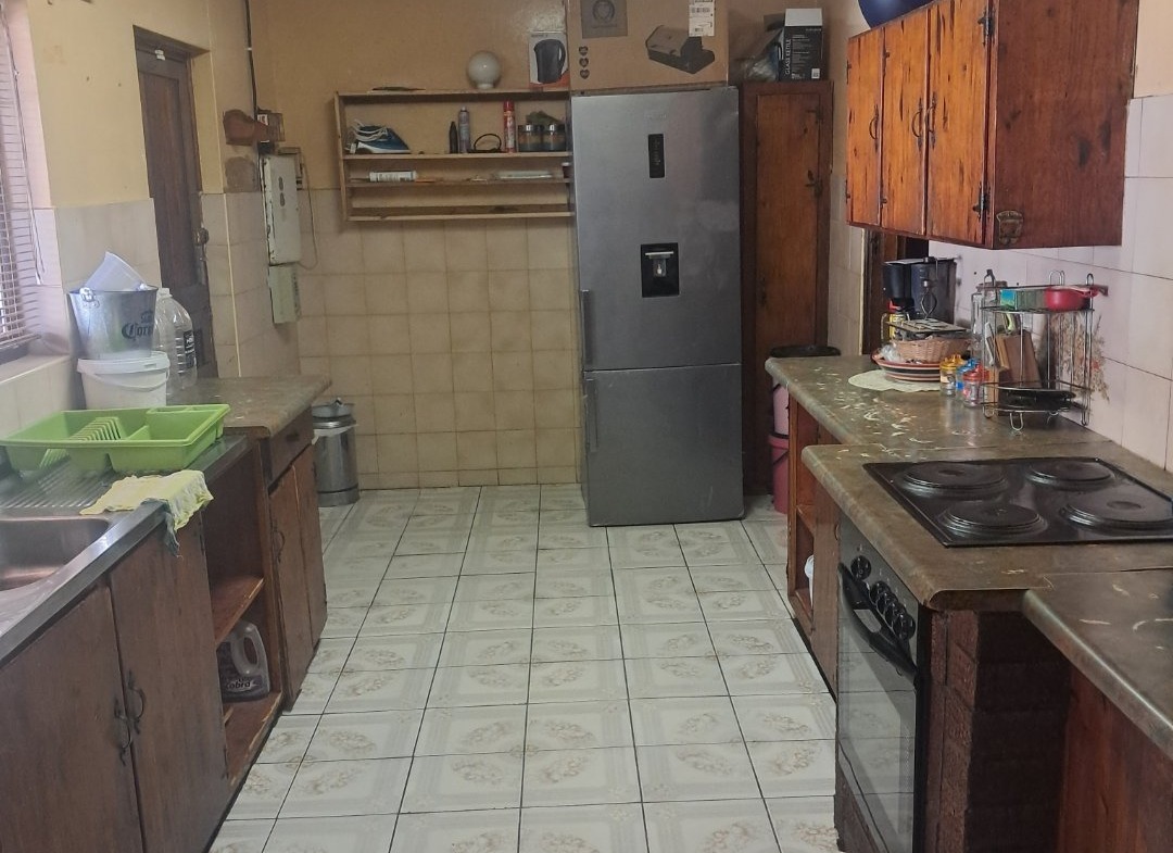 Spacious Property with Excellent Income-Generating Potential
