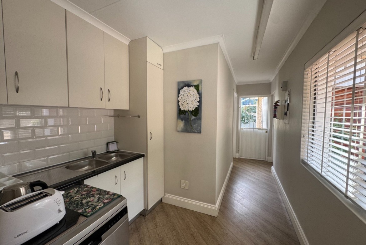 Luxurious Beacon Bay Family Home with Pool